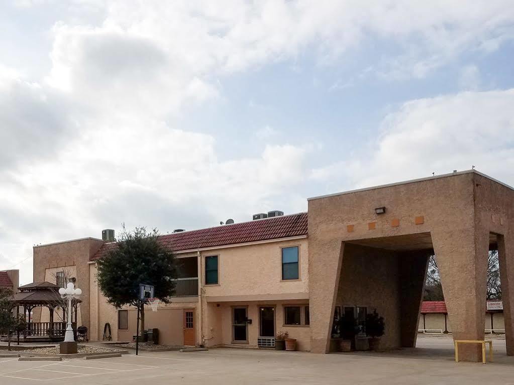 Oyo Hotel Groesbeck المظهر الخارجي الصورة