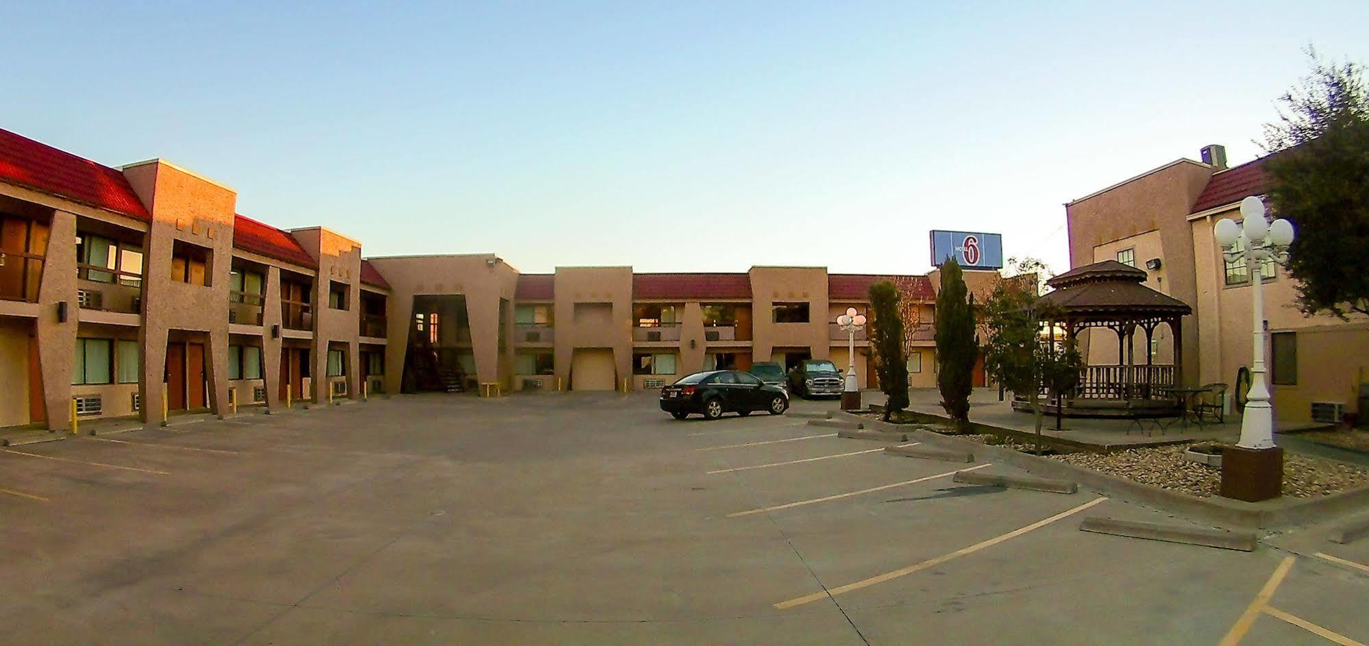 Oyo Hotel Groesbeck المظهر الخارجي الصورة